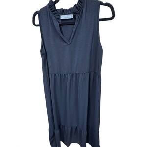 NEW PIXI + IVY women's long sleeveless dress in black